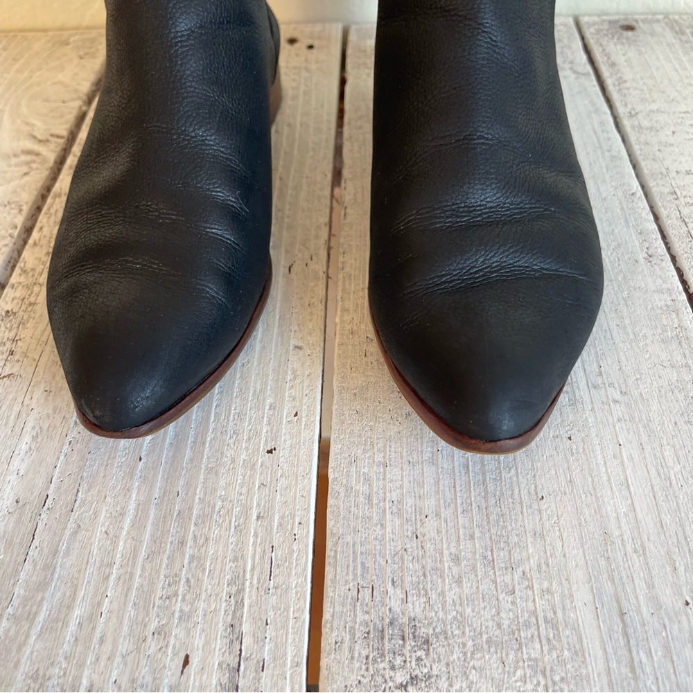 Gap Women’s Black Leather Ankle Boots size 7.5 - Picture 4 of 9
